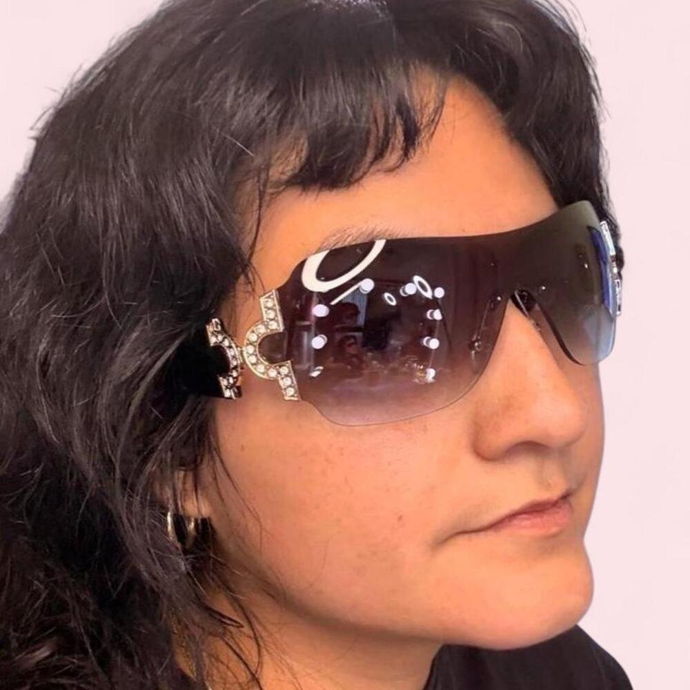 Black oversized Y2K shield sunglasses rimless rhinestone glamorous y2k 2000s y2k